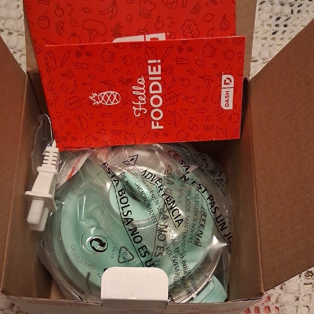 NEW DASH Rapid Egg Cooker - Mint Green - Picture 6 of 6